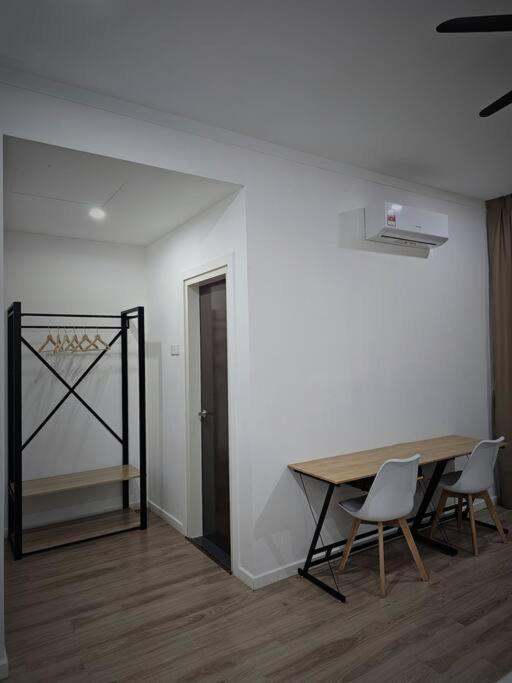 H+M Residence II 3Km To Setia City Convention Klang Exterior photo